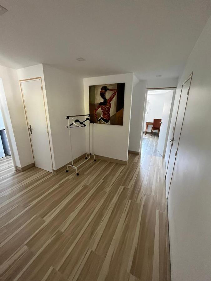 Apartamento Les Bambous Poissy Exterior foto